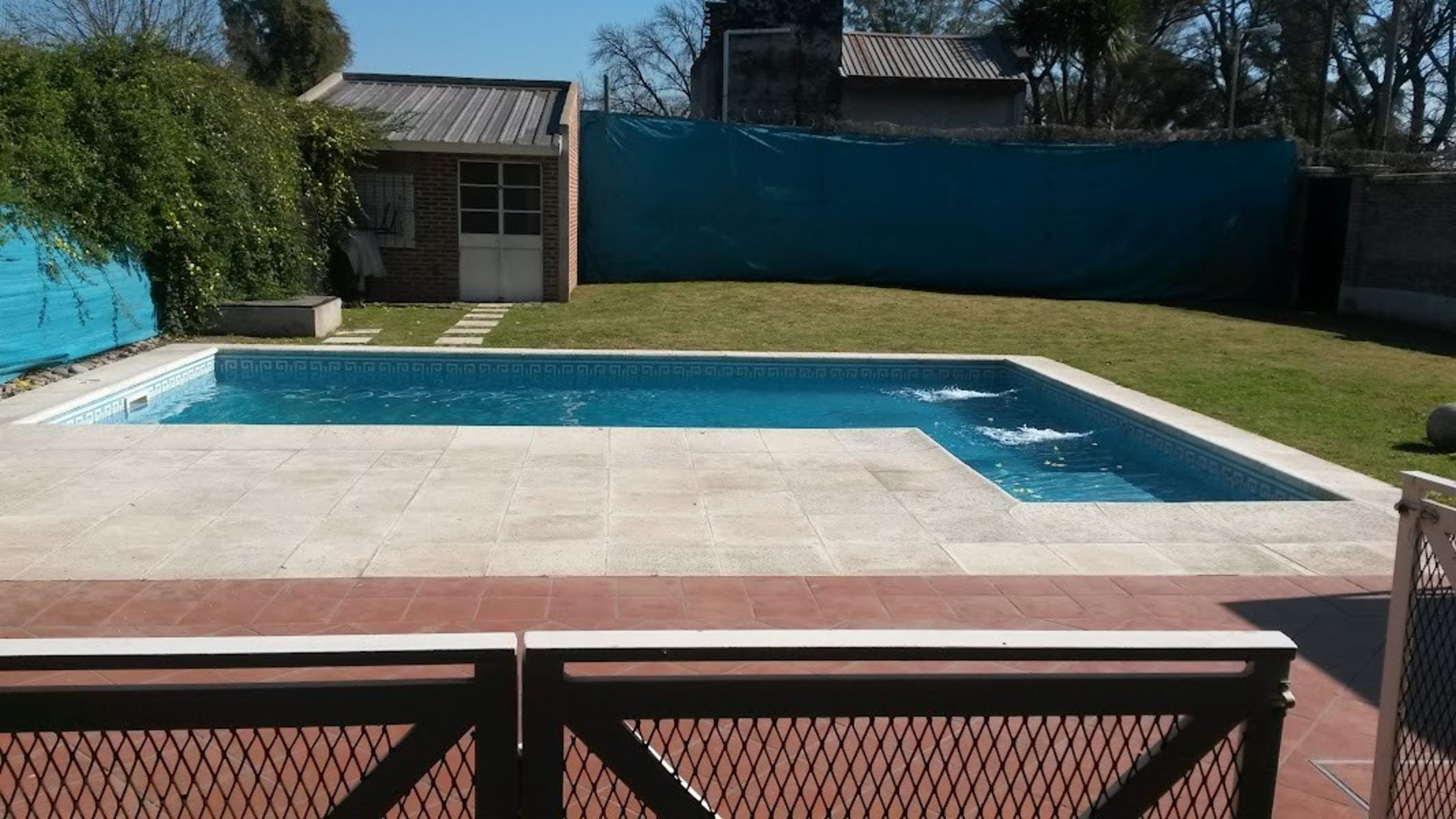 Casa de cuatro ambientes a la venta en San Miguel