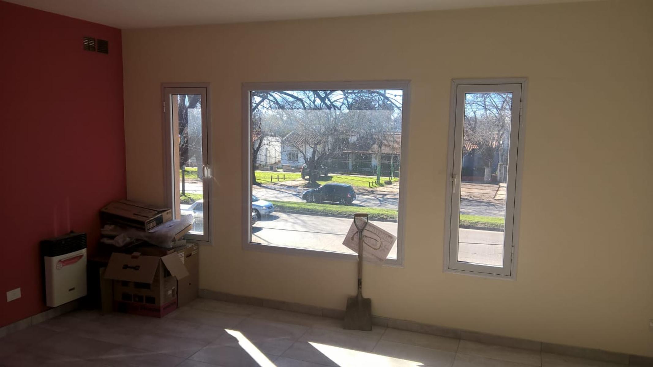Hipolito Irigoyen 18375 · Almirante Brown — foto 7