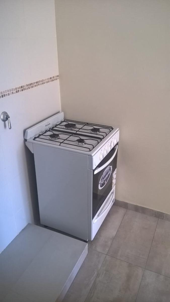 Hipolito Irigoyen 18375 · Almirante Brown — foto 8