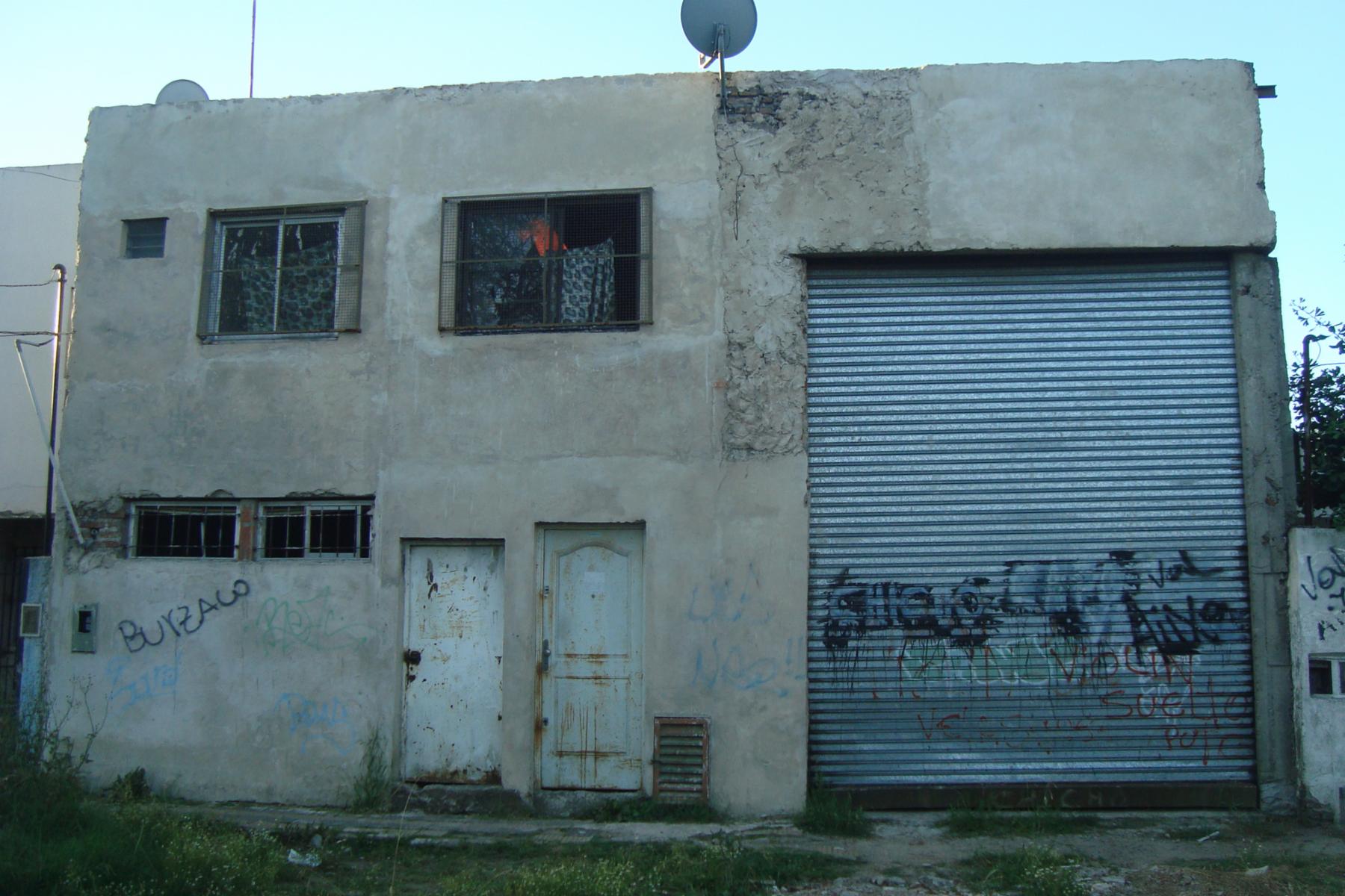 BURZACO: ALQUILER GALPON /DEPOSITO con DPTO/ OFICINA A LA CALLE ALEM
