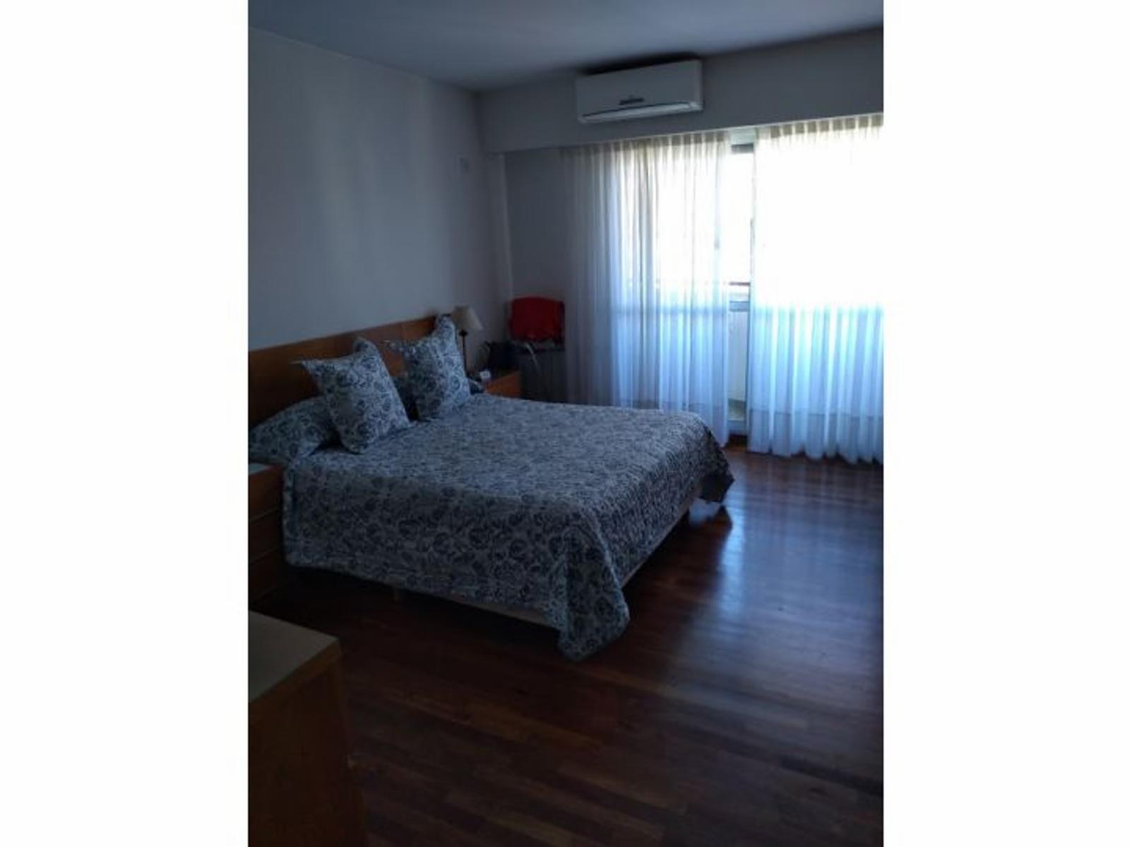 VENTA DE DEPARTAMENTO DE TRES DORMITORIOS PISO EXCLUSIVO