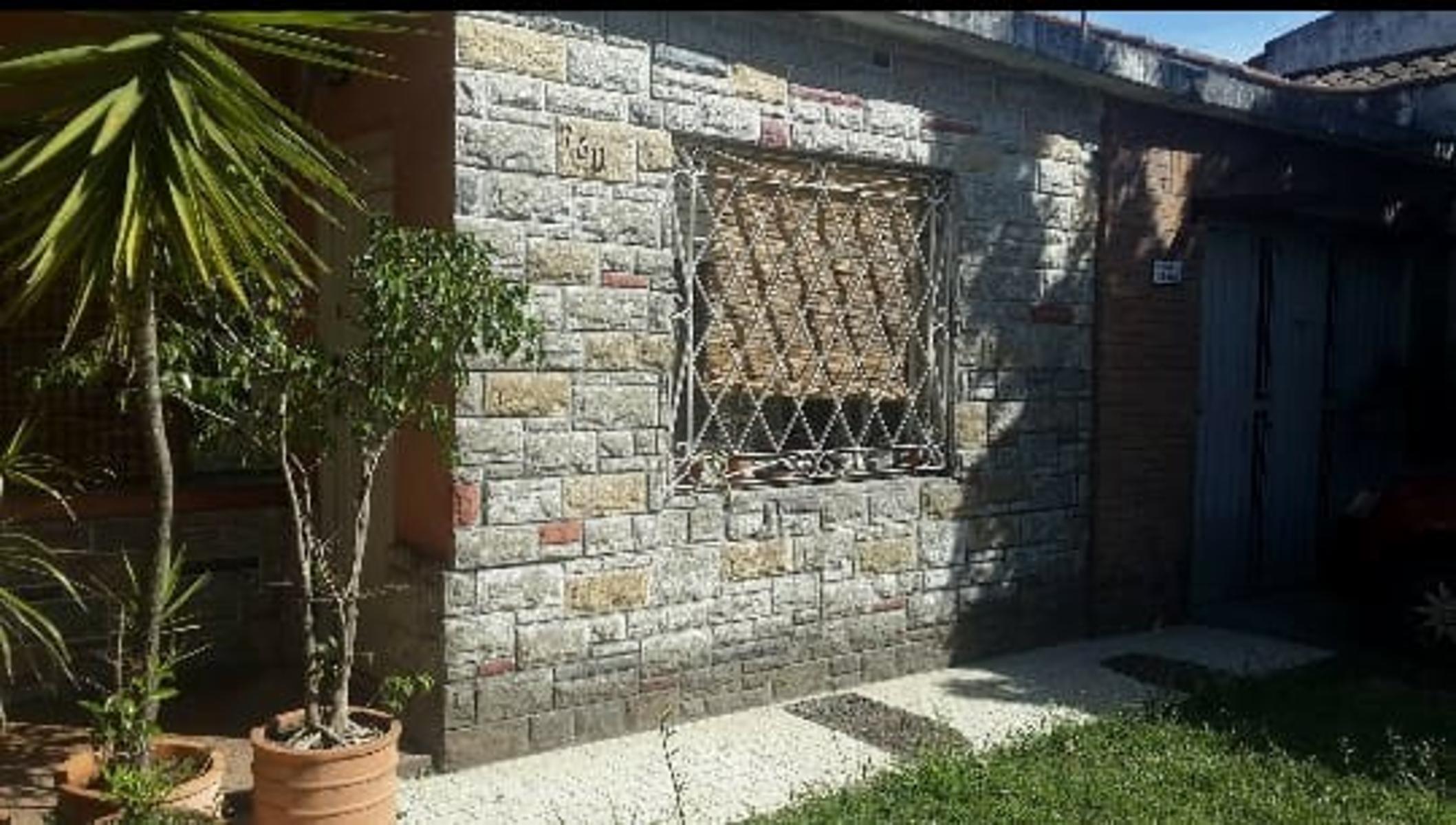 Pringles 780 · San Miguel — foto 5