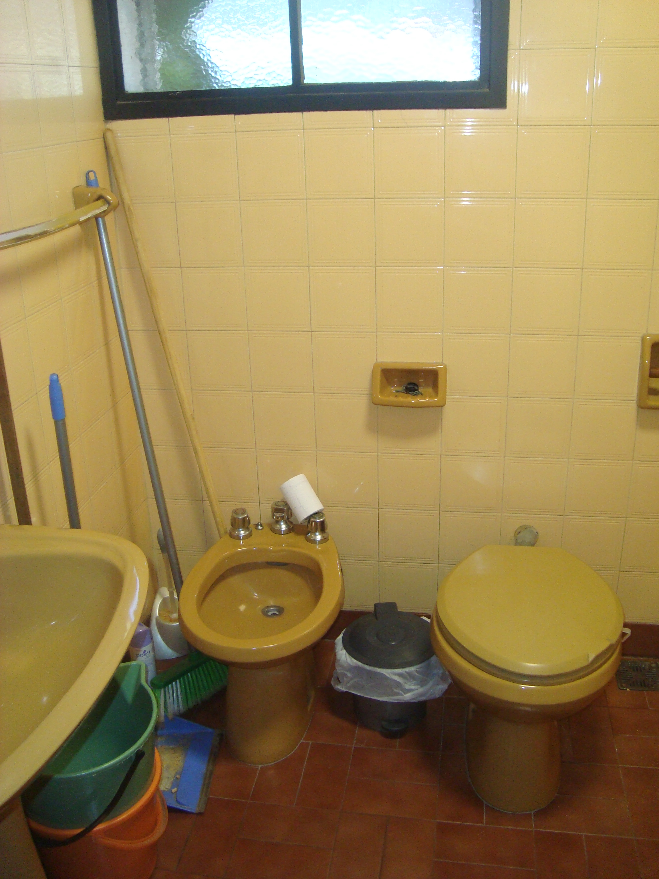 Av Espora al 2500 · Almirante Brown — foto 6