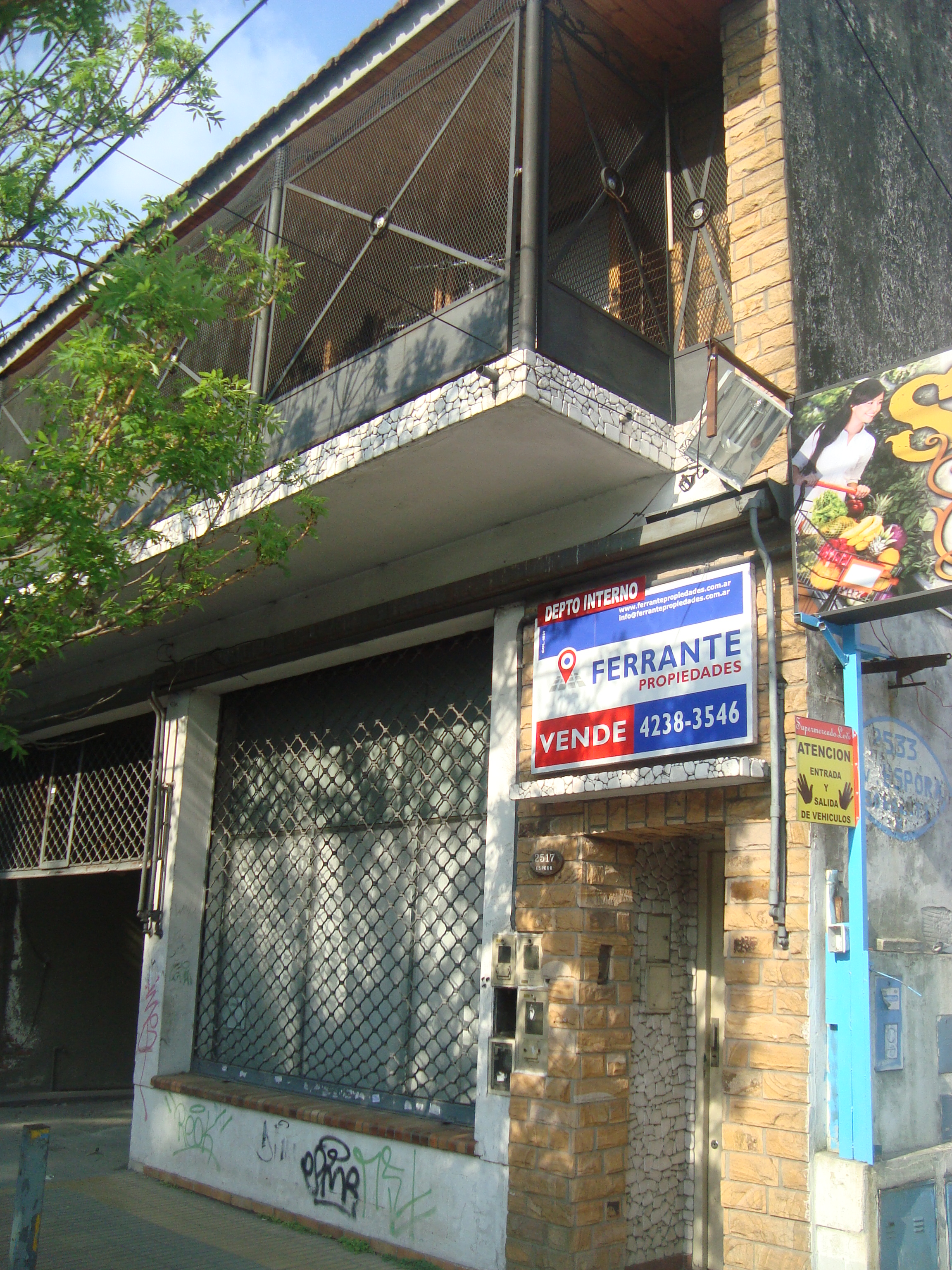 Av Espora al 2500 · Almirante Brown — foto 9