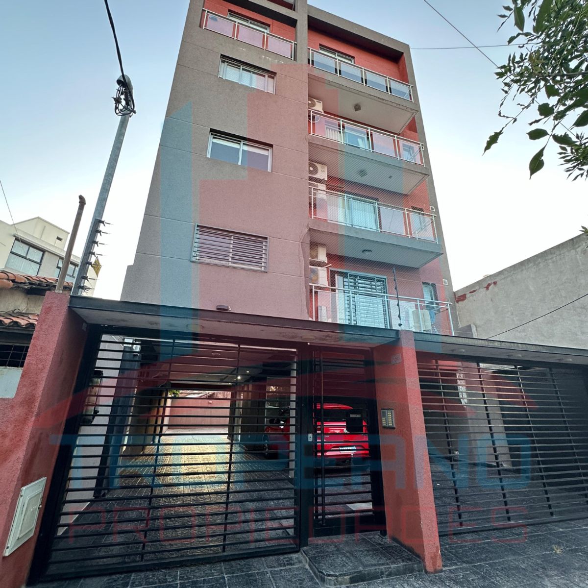 Departamento 2 Ambientes En Venta C/ Balcón Al Frente, Haedo, Provincia De Buenos Aires