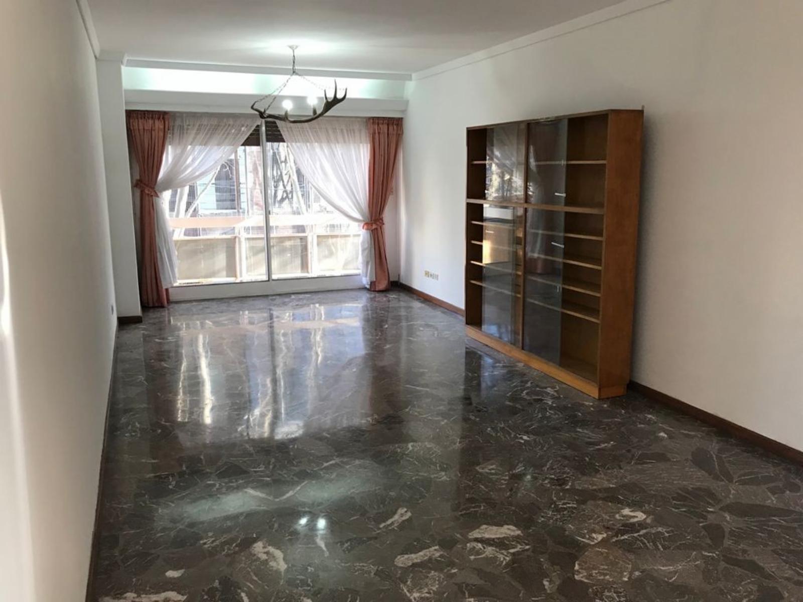 VILLA DEL PARQUE - EXCELENTE DEPARTAMENTO 3 DORMITORIOS Y DEPENDENCIA