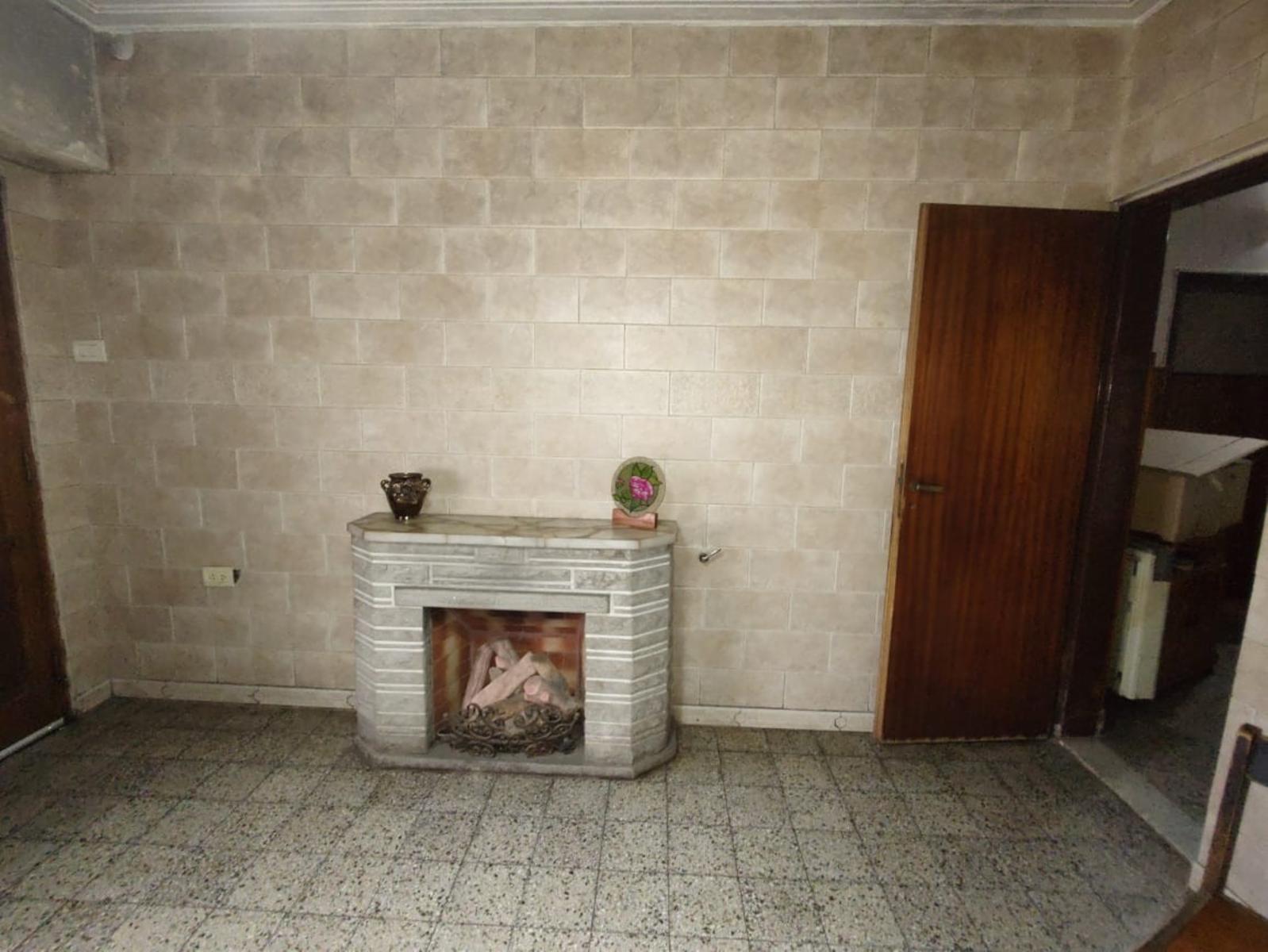 RAMON CABRERO  2500 · Lanús — foto 3