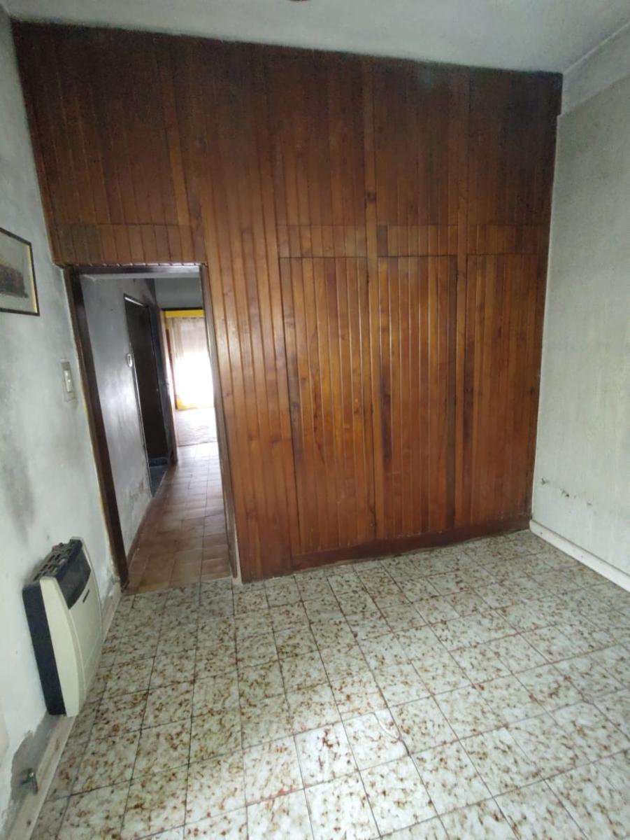 RAMON CABRERO  2500 · Lanús — foto 10
