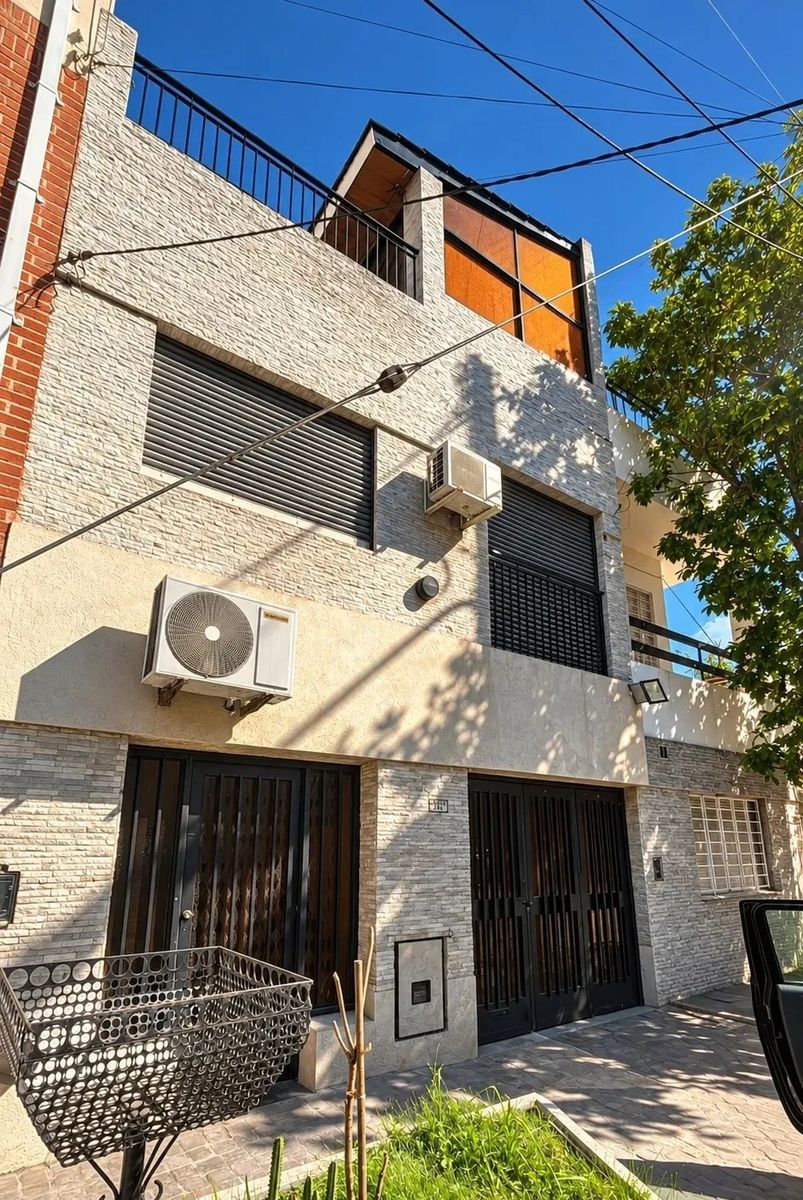 AGUSTIN DE ELIA 714 · La Matanza — foto 16