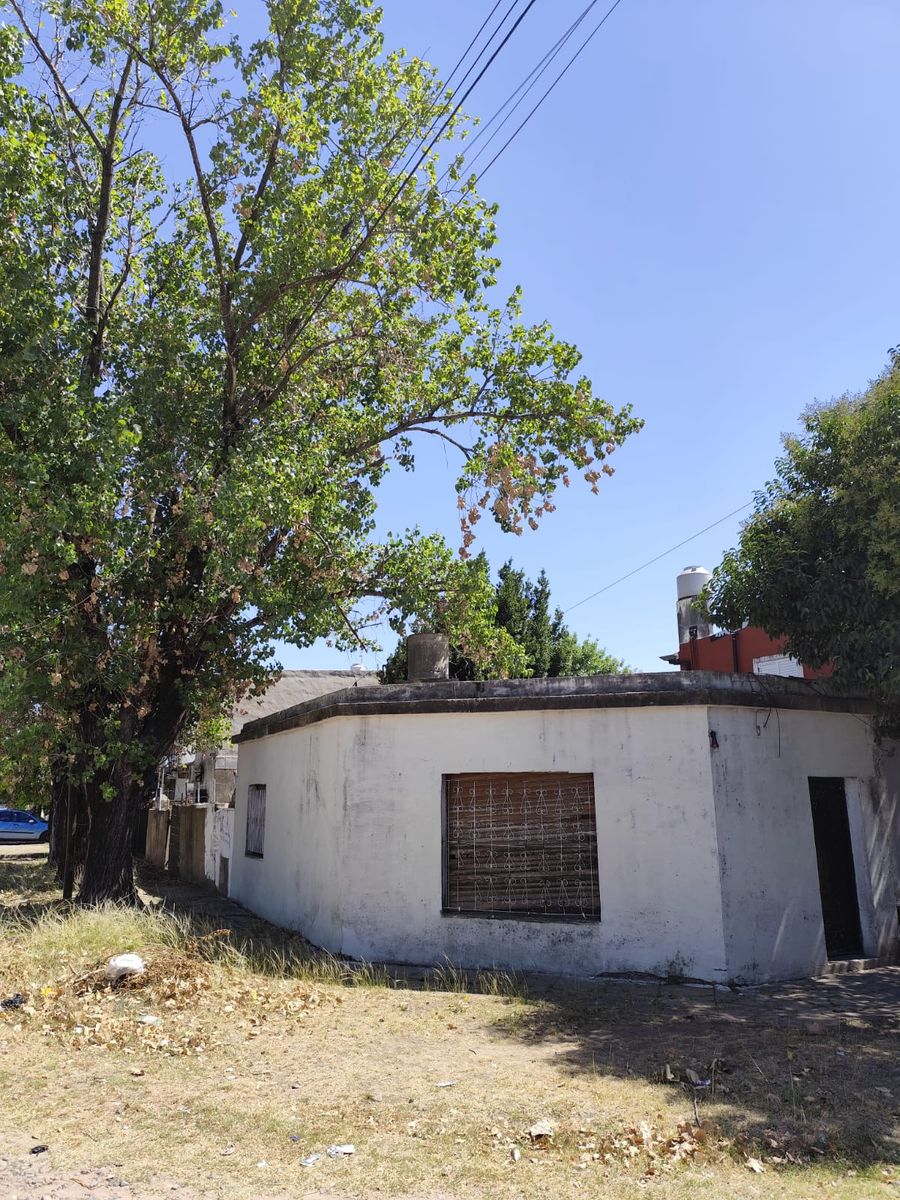 Casa a refaccionar de 2 ambientes Ituzaingó Norte