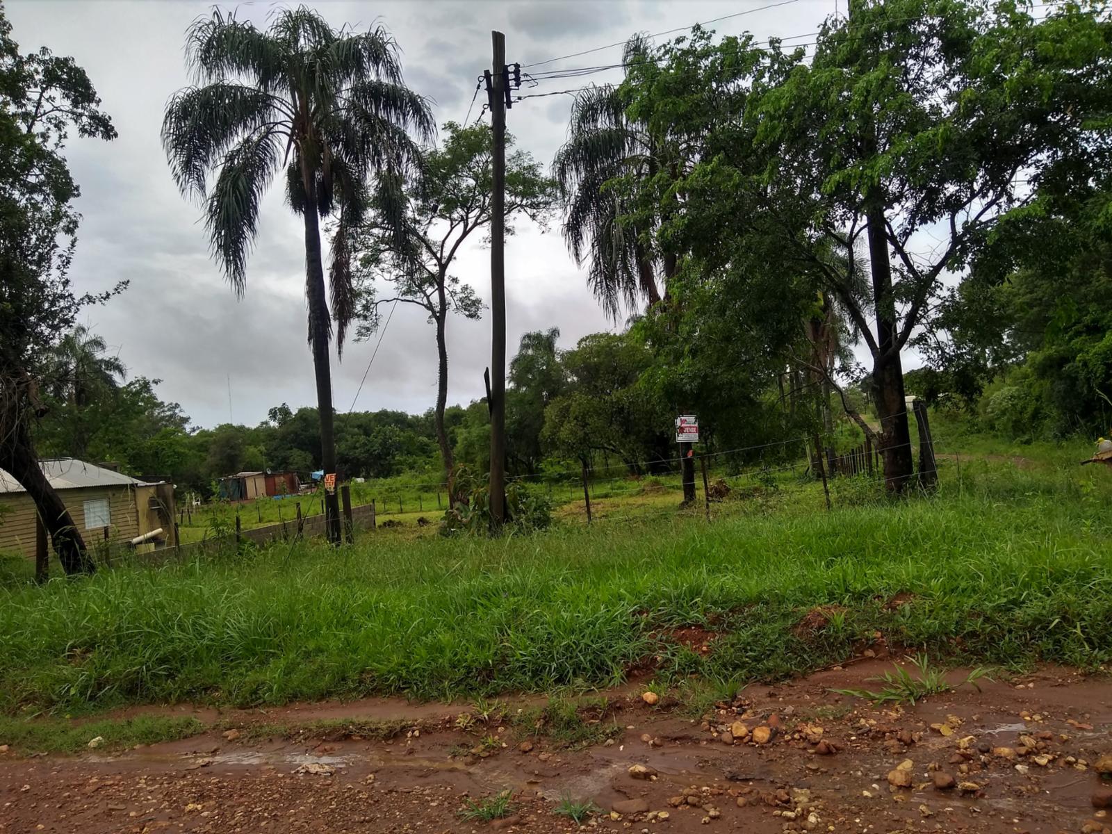 EXCELENTE LOTE TERRENO DE 16 DE FRENTE X 20 DE FONDO A CINCO CUADRAS DE PLAZA SAN MARTÍN EN SANTO TOME CTES.