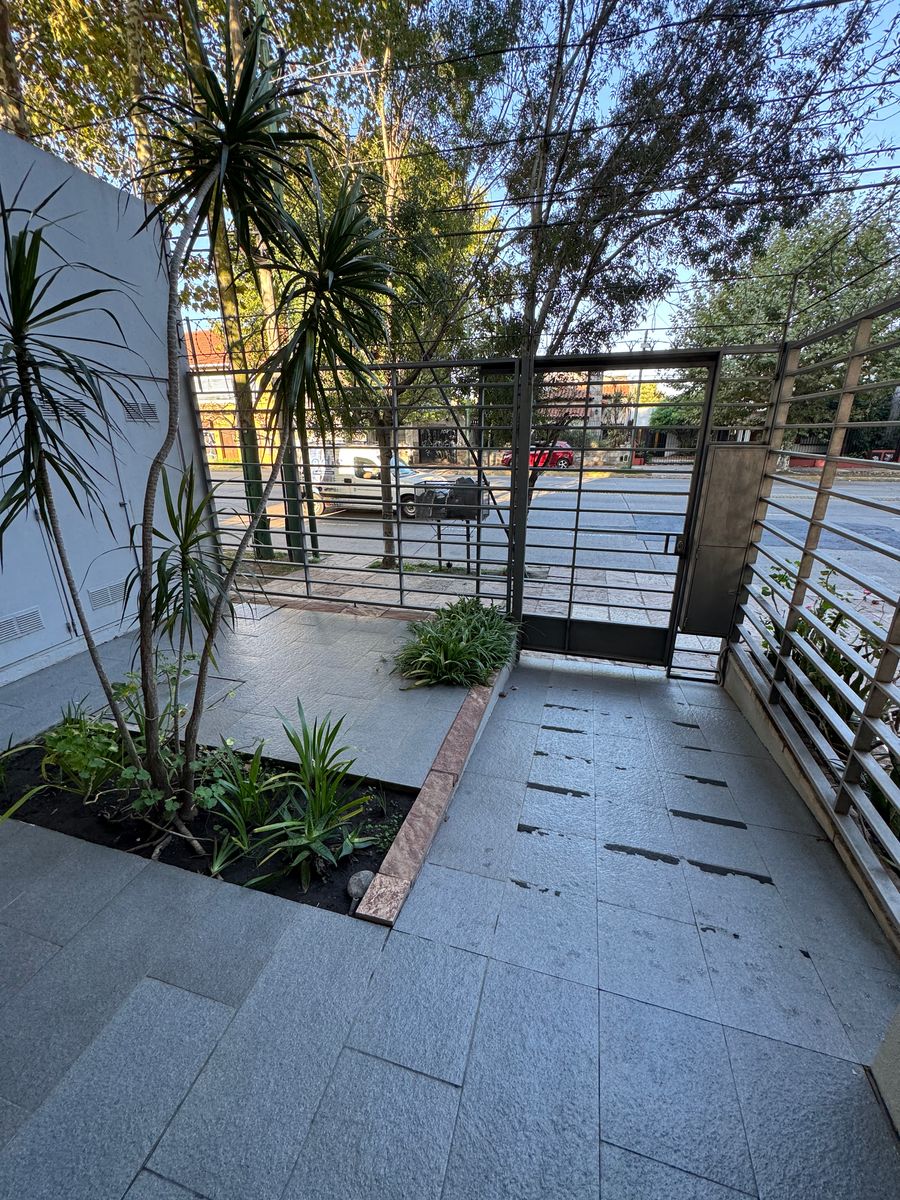 Av. Alsina 1275 · Lomas De Zamora — foto 21