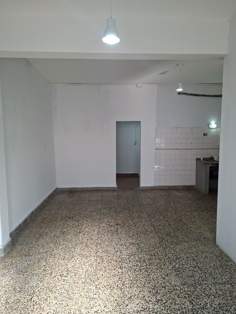 1 DE AGOSTO · San Martín — foto 3