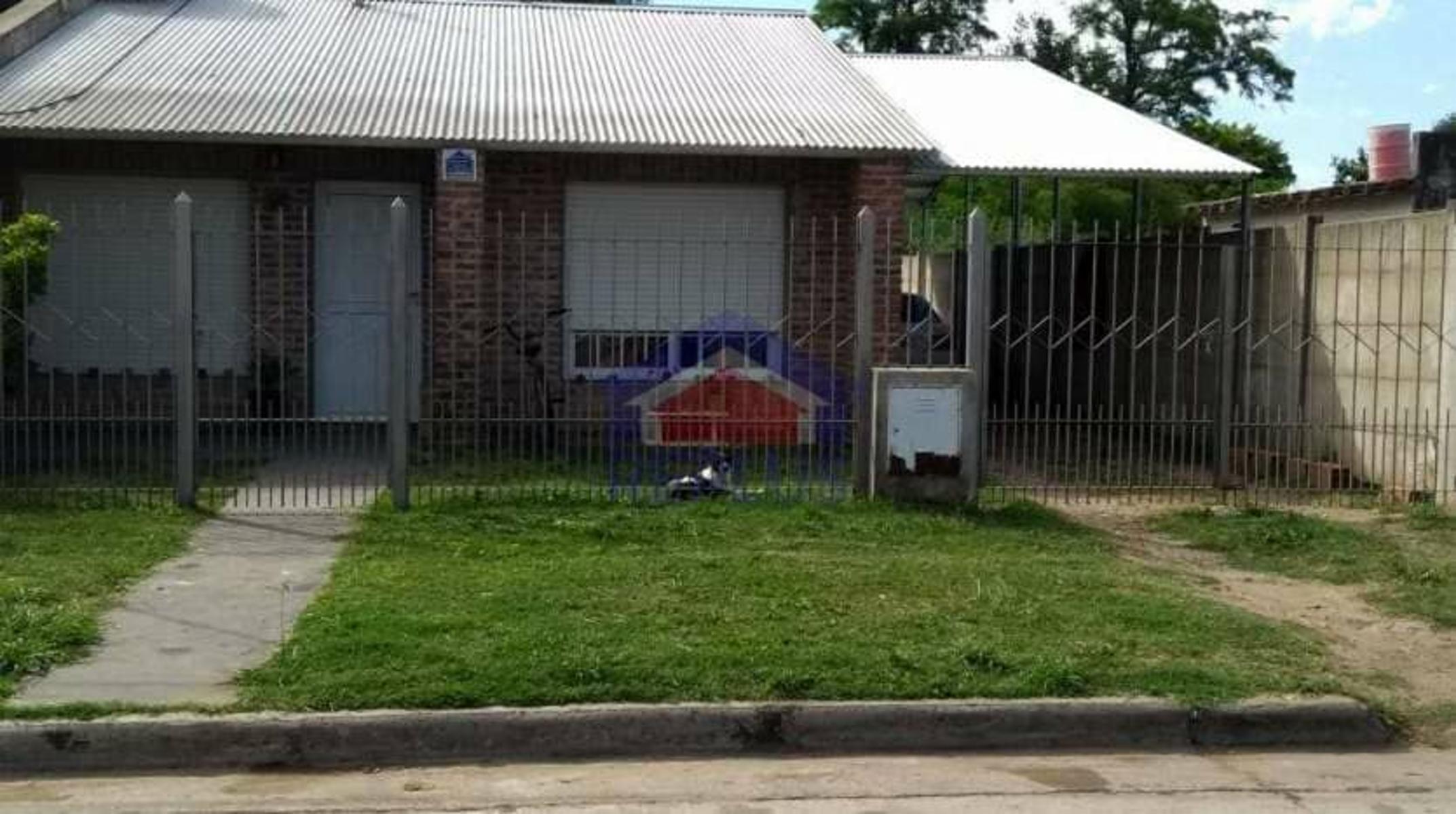 El Chañar 555 · Lincoln — foto 3