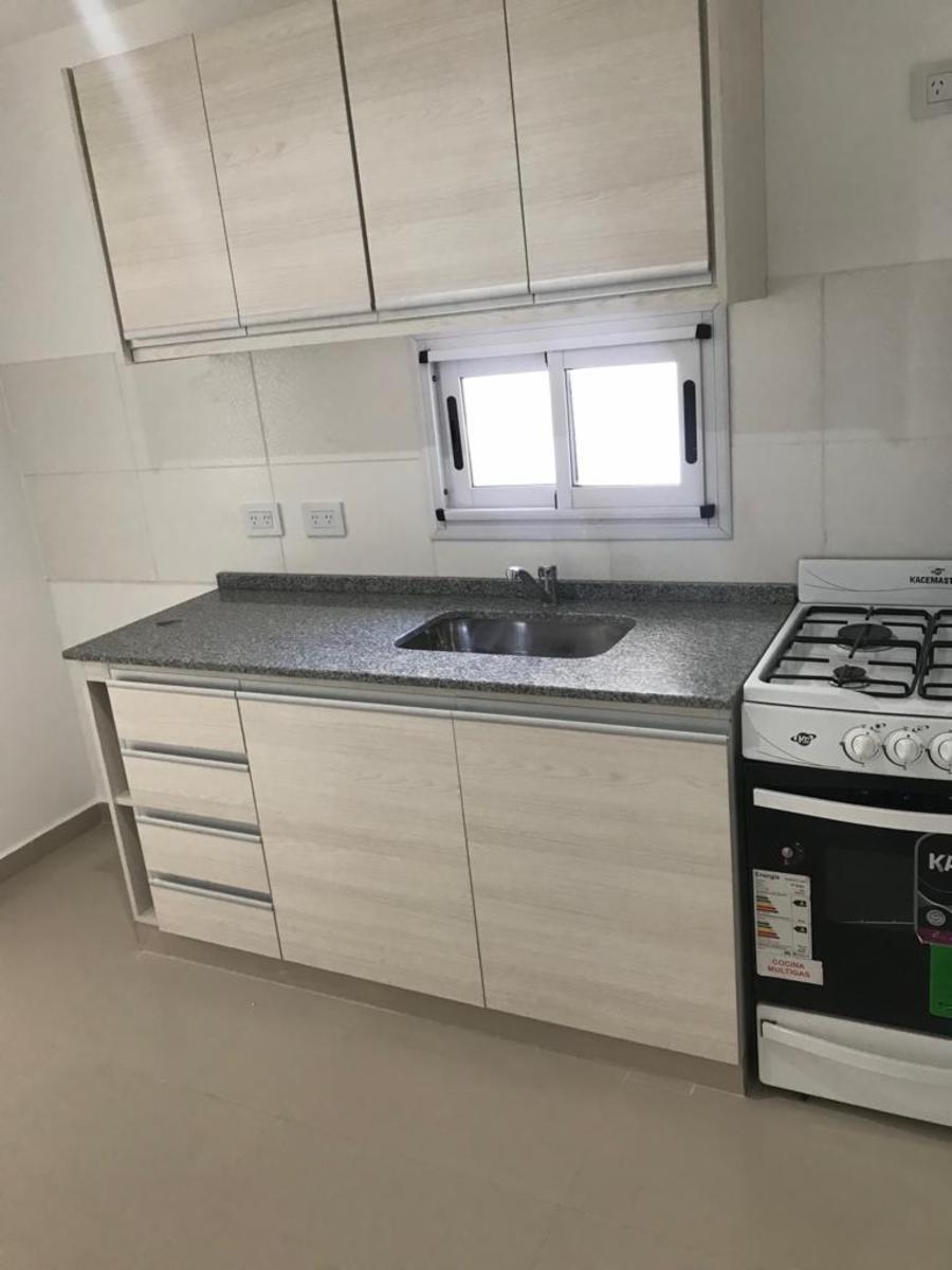 BROWN 2600 · Lomas De Zamora — foto 3