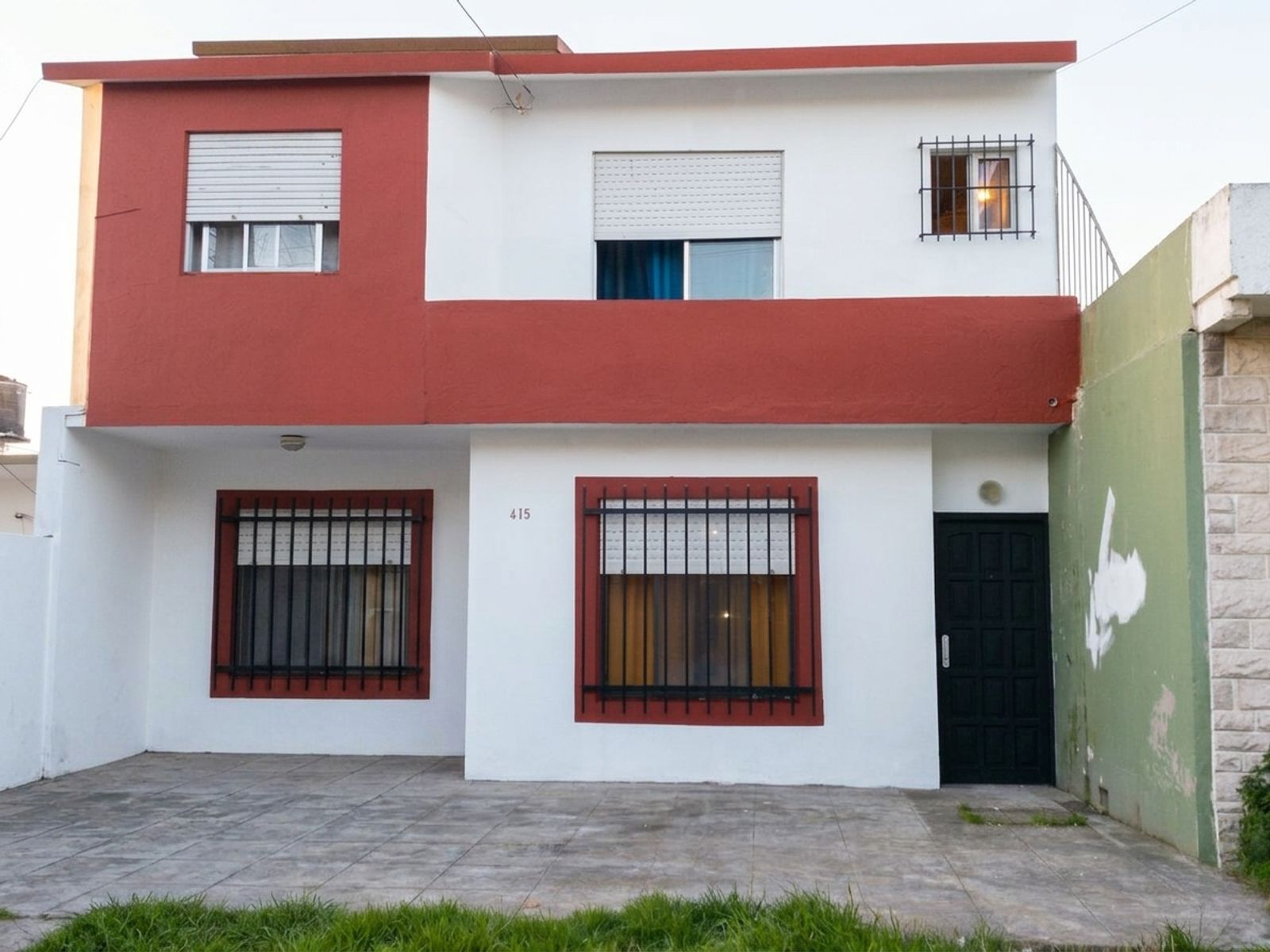 Casa con deptos en Santa Teresita. Oportunidad de inversión