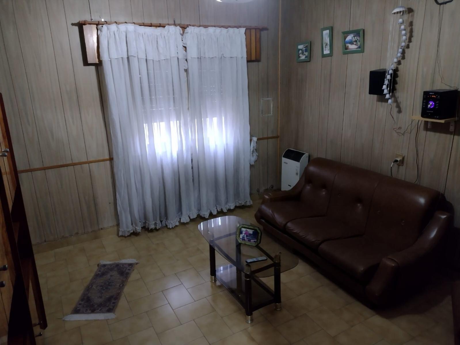 IMPECABLE CASA 3 AMPLIOS AMB c/ COCHERA y LOCAL COMERCIAL en VILLA BALLESTER