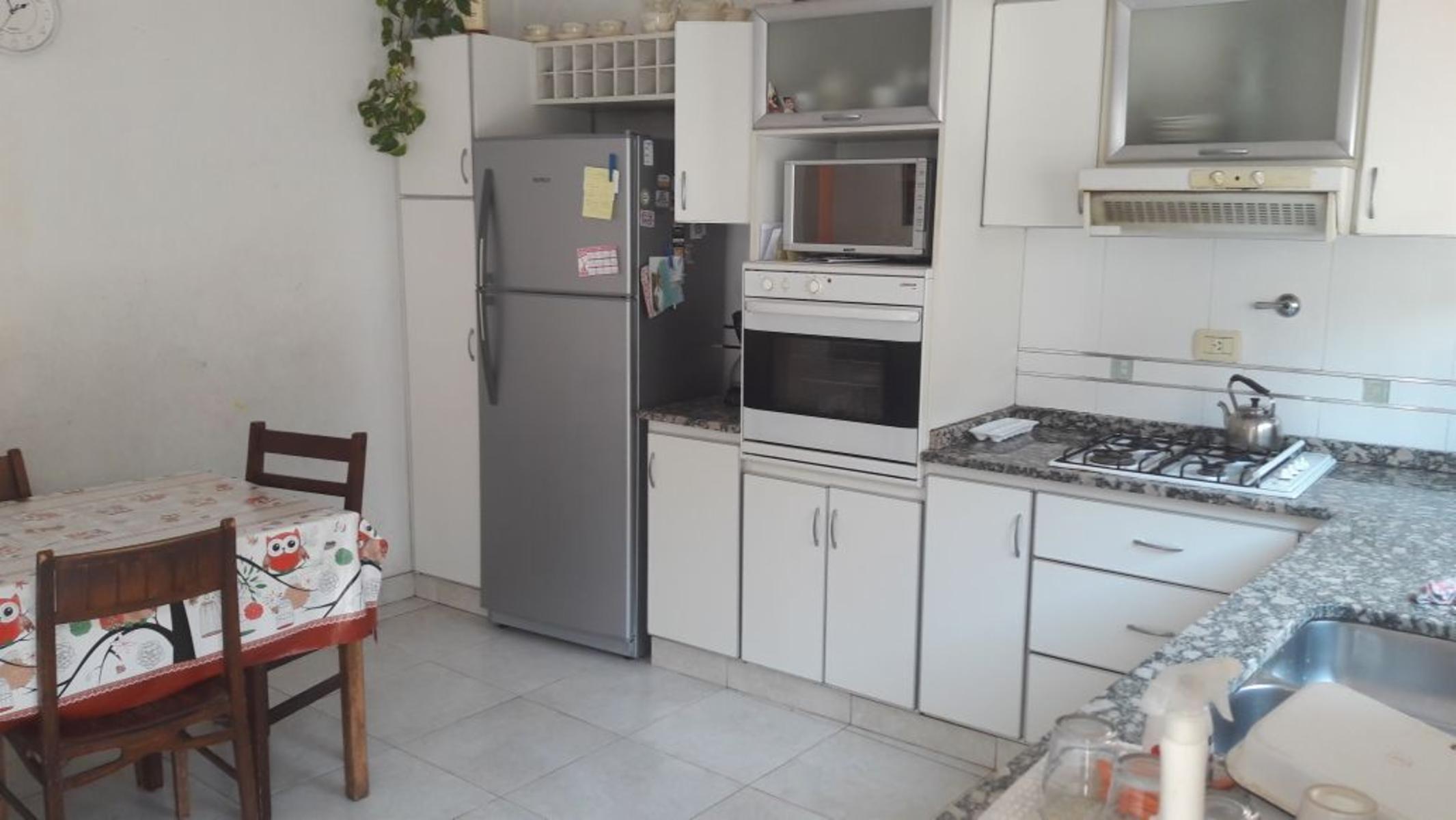 Alem 2000 · Lomas De Zamora — foto 3