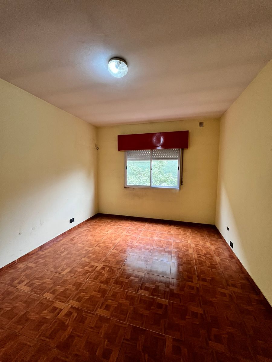 SARRATEA 4132 · La Matanza — foto 6