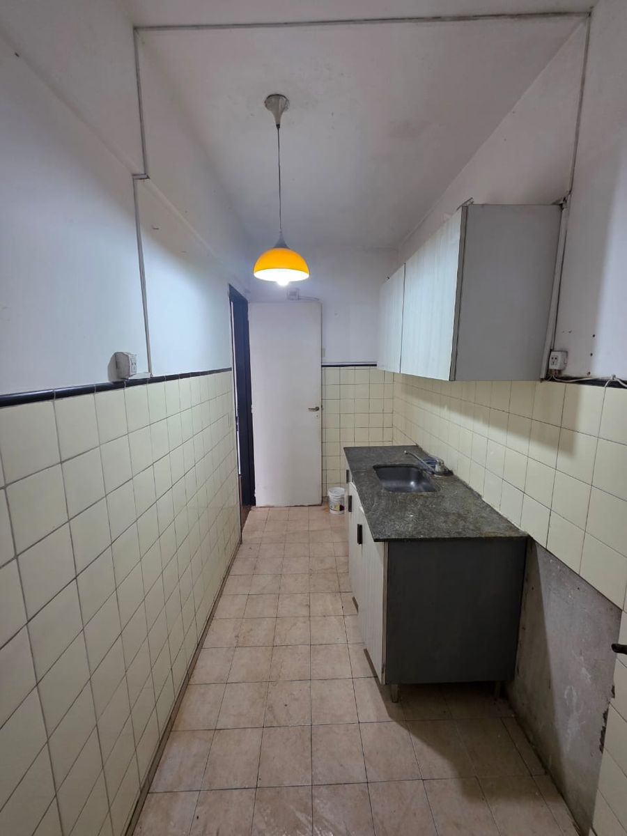 HIPOLITO YRIGOYEN 690 · Quilmes — foto 11