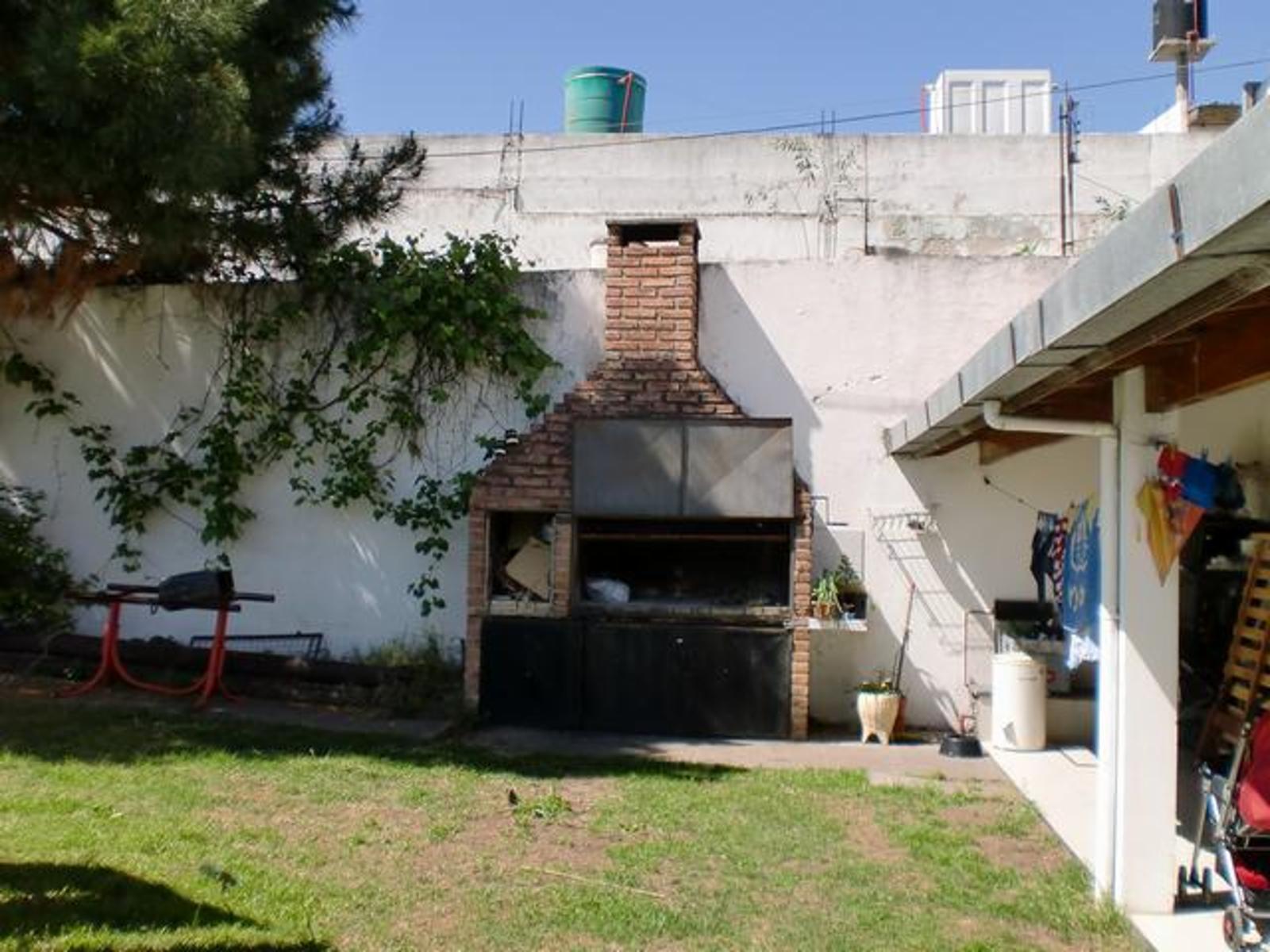 Azcuenaga 1040 · Quilmes — foto 16
