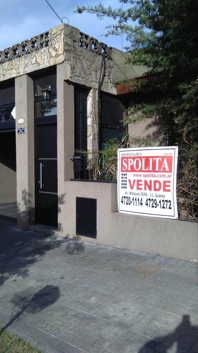 EXCELENTE CASA DE TRES AMBIENTES, CON E/AUTO PASANTE CON PATIO Y GALPON