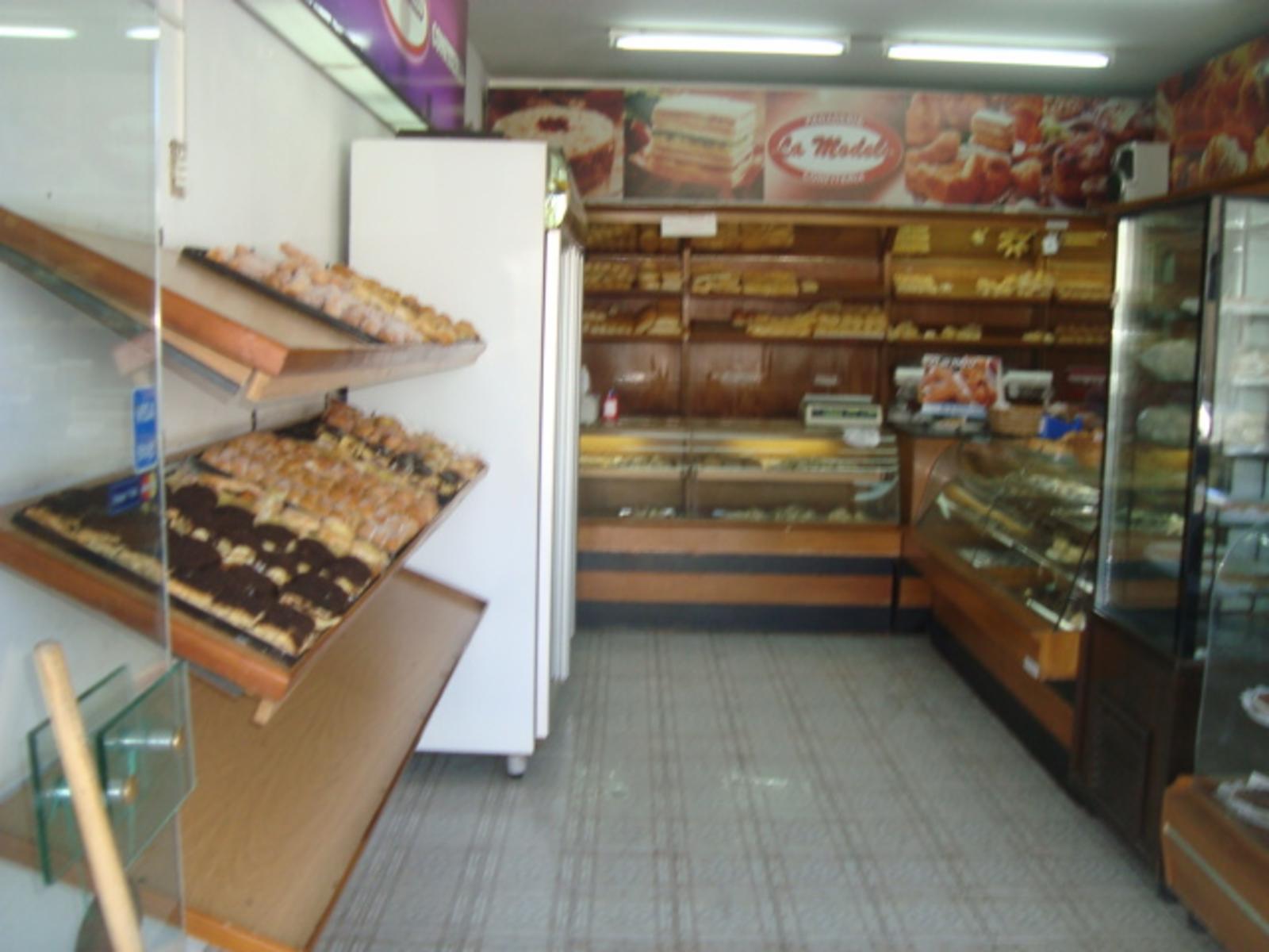 BELGRANO 1200 · Almirante Brown — foto 5