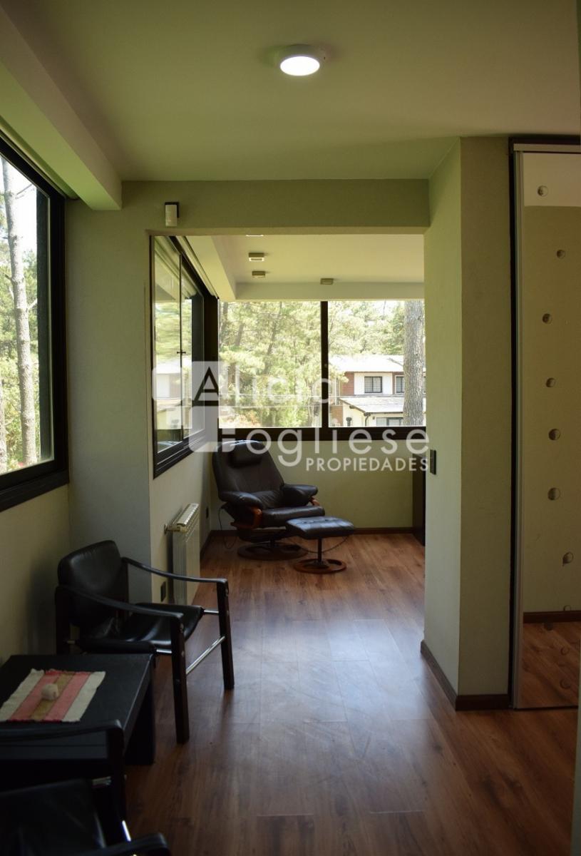 Pedro Luro entre Alfonsina Storni y Albatros · Villa Gesell — foto 25