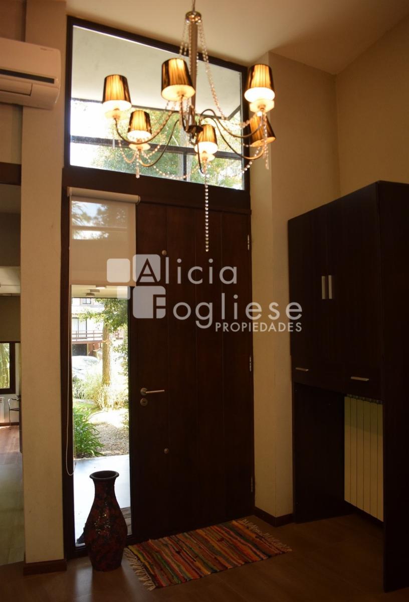 Pedro Luro entre Alfonsina Storni y Albatros · Villa Gesell — foto 34