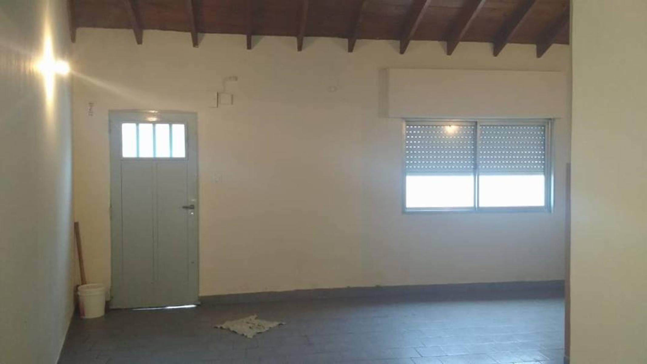 Irigoyen al 300 · Merlo — foto 4