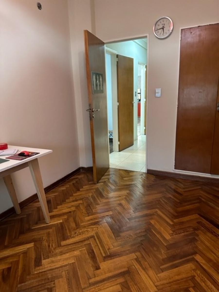 EMILIO CASTRO 5000 · Villa Luro — foto 16
