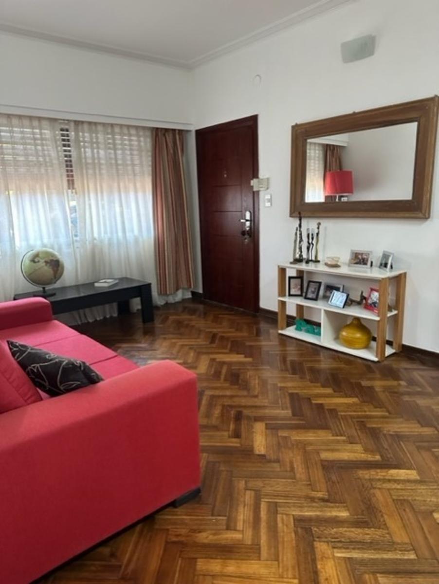 EMILIO CASTRO 5000 · Villa Luro — foto 18