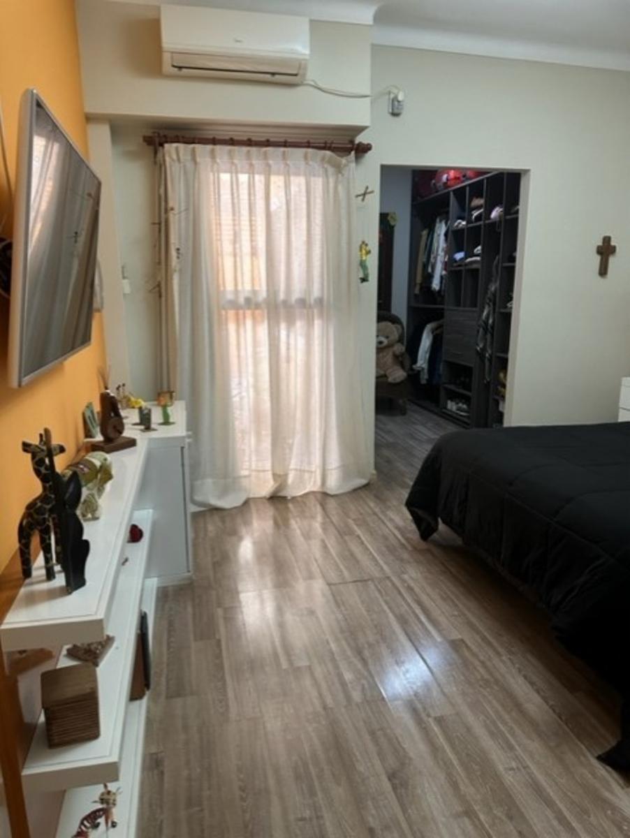 EMILIO CASTRO 5000 · Villa Luro — foto 24
