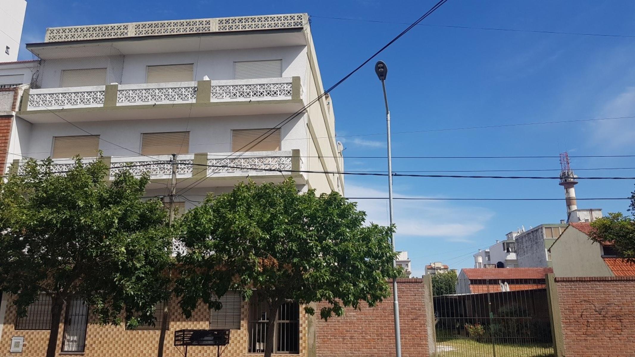 Calle 37 al 300 · La Costa — foto 13