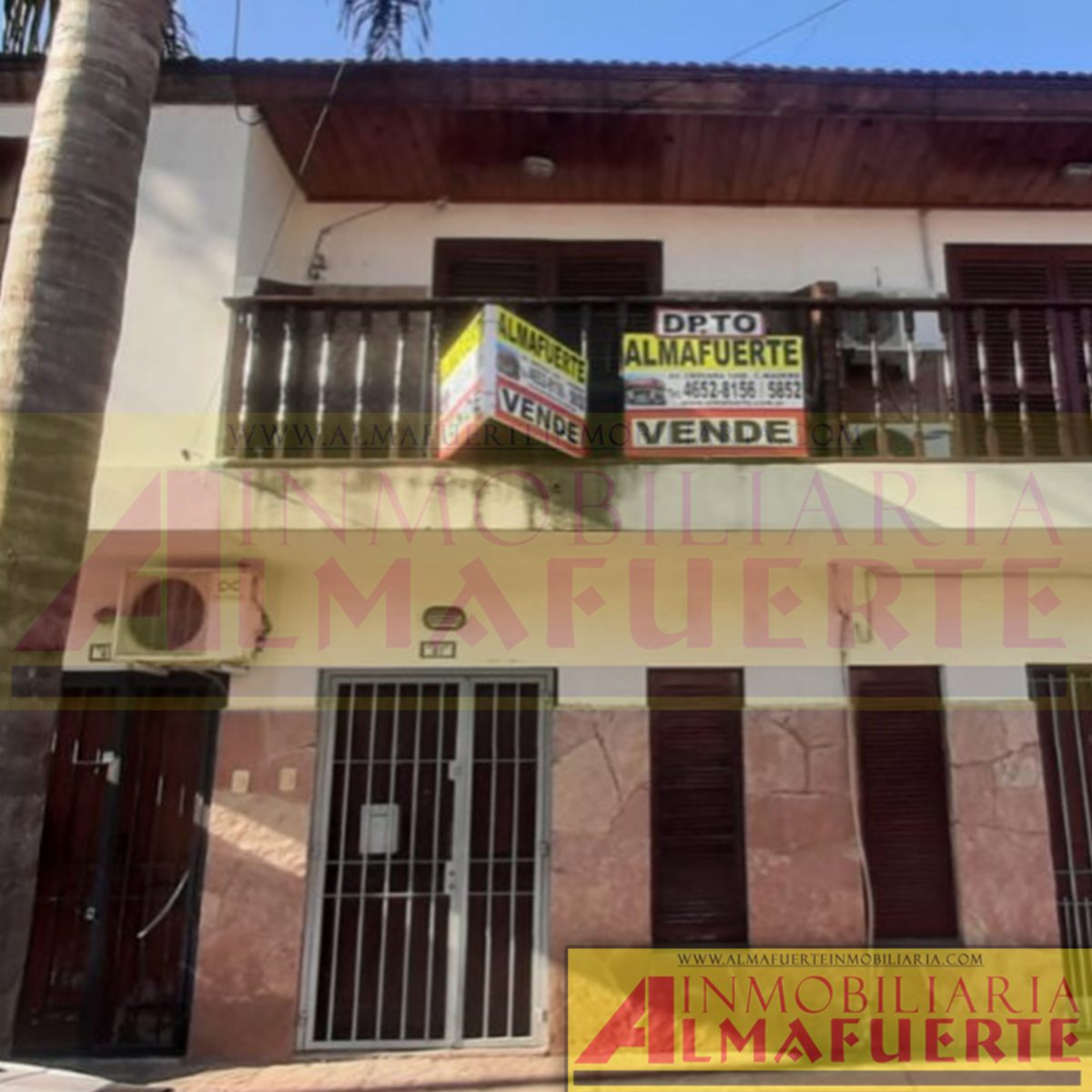 Duplex de 3 ambientes con patio.