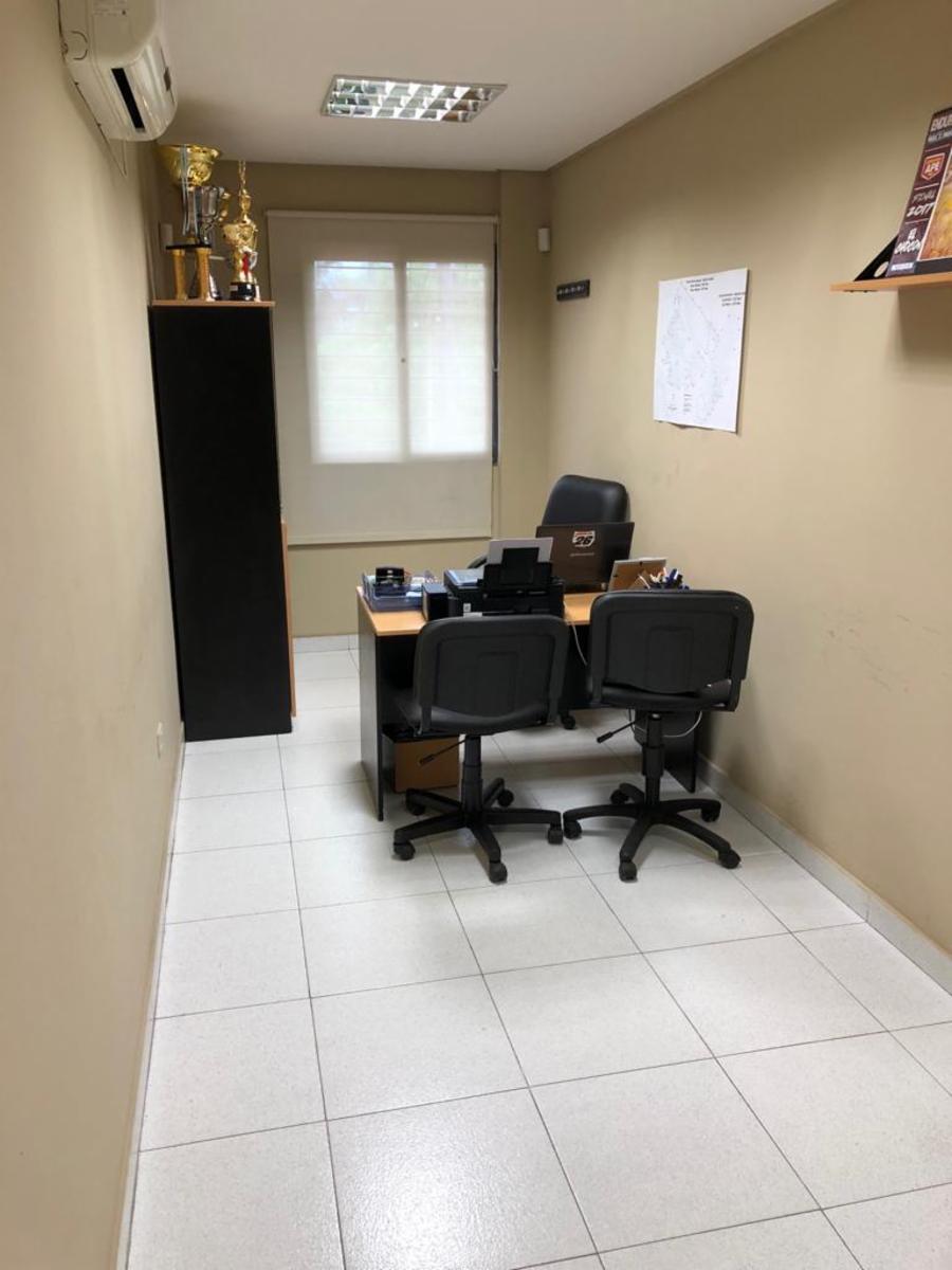 VENDO  GALPON EXCELENTE UBICACION A MTS DE AVENIDA MATE DE LUNA · Capital — foto 9