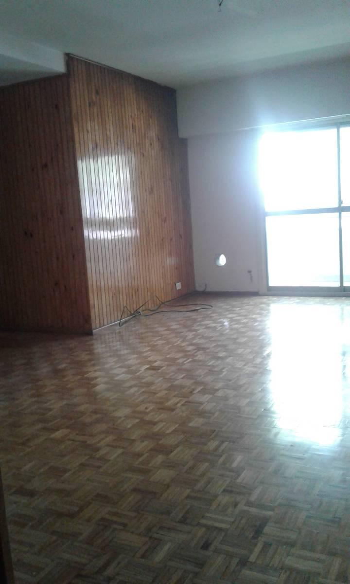 ALVAREZ THOMAS 100 · Colegiales — foto 8