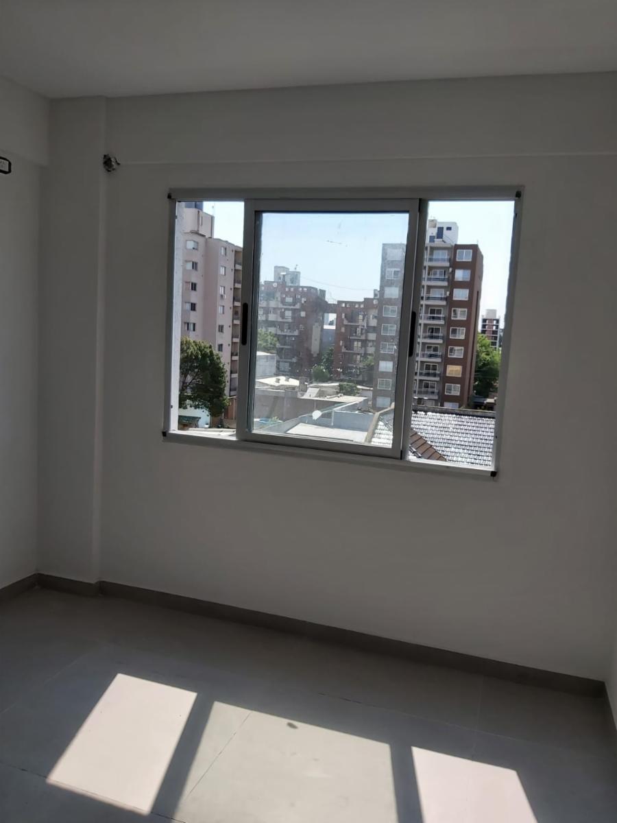Colon 563 · Morón — foto 4