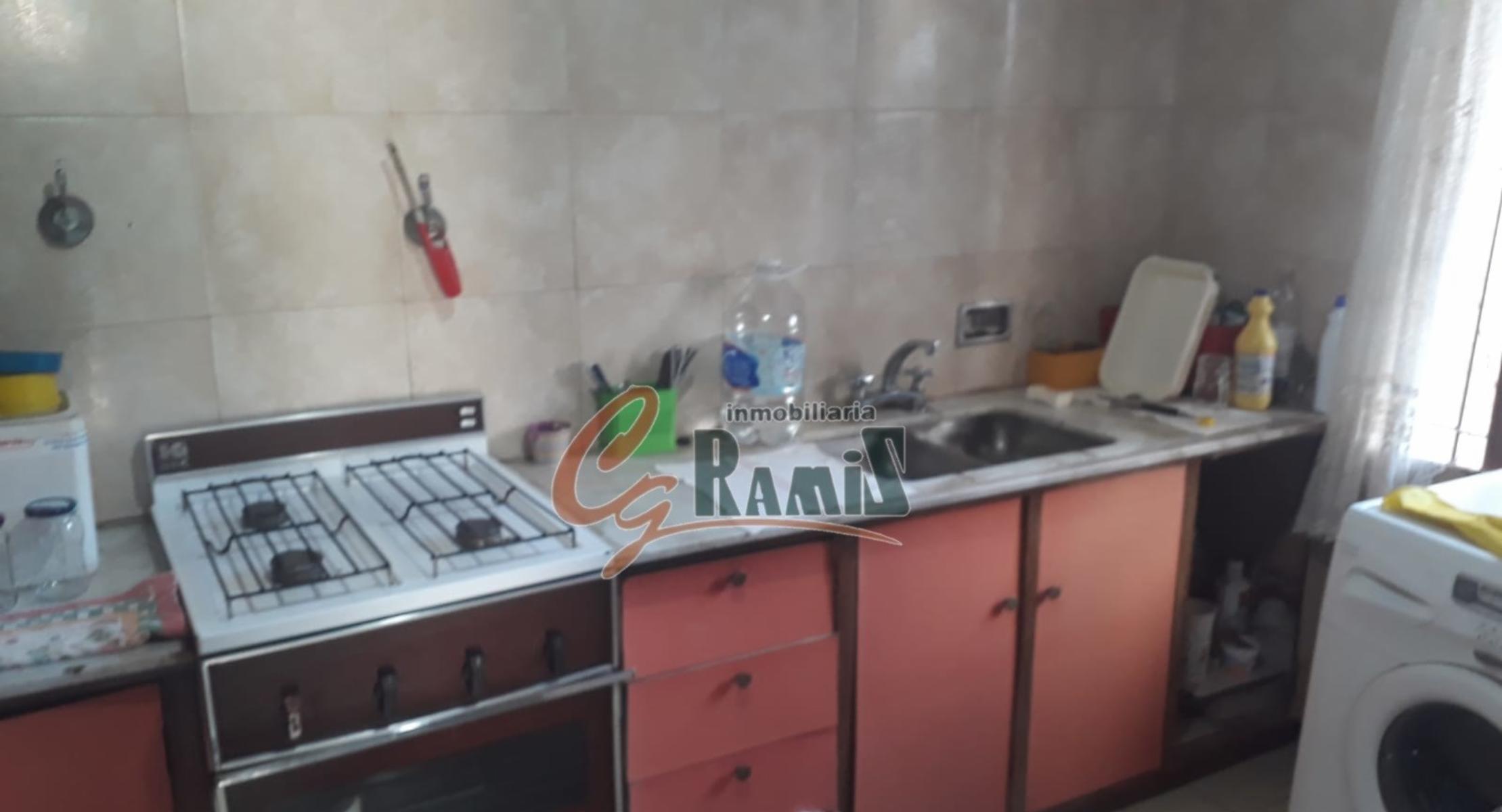 Casa En Planta Alta En Venta 140m2 Totales, Castelar