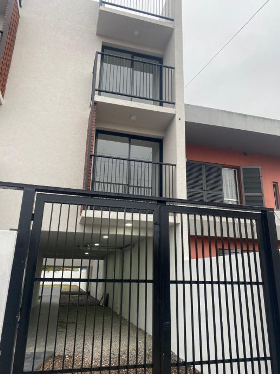 DEPARTAMENTO DE 2 AMBIENTES CON COCHERA EN ALQUILER - MORON SUR