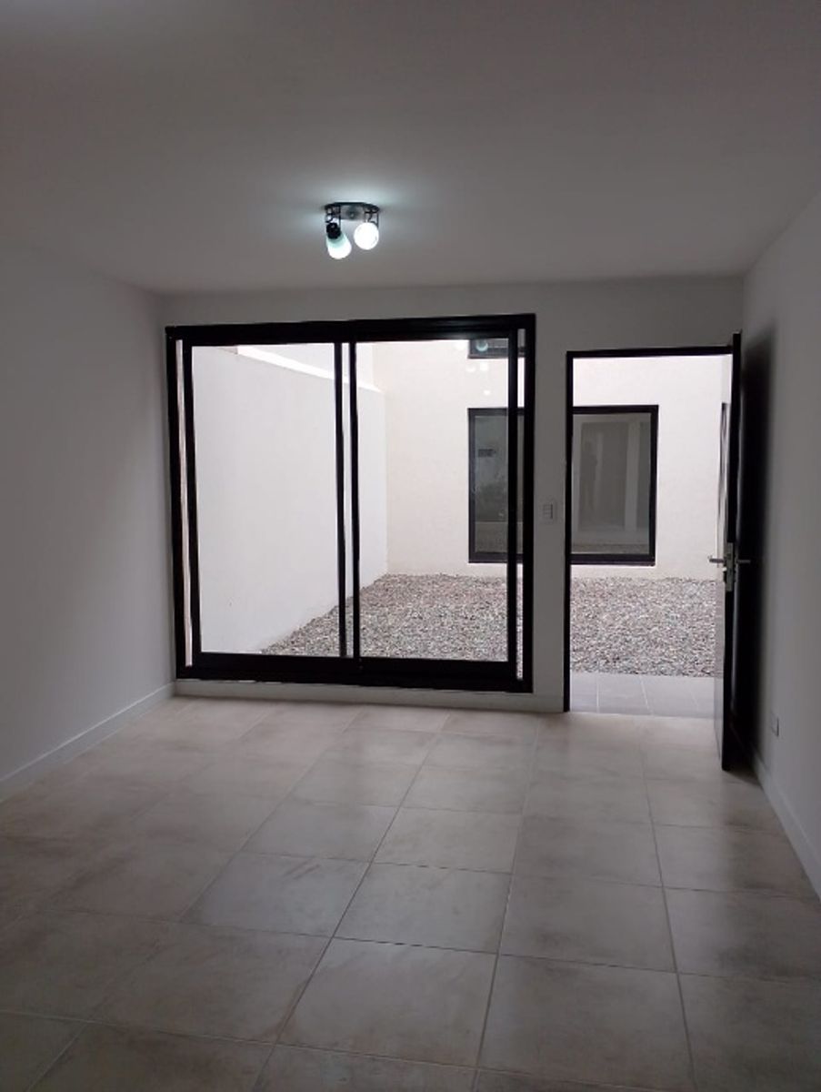 Curupayti 757 · Morón — foto 4