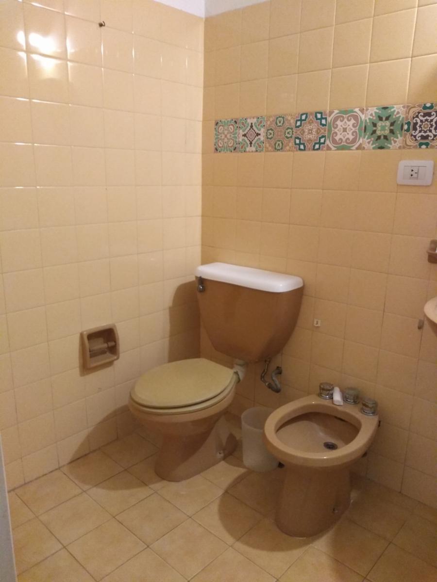 VENTA DEPARTAMENTO DOS DORMITORIOS MAS COCHERA EXCELENTE UBICACIÓN
