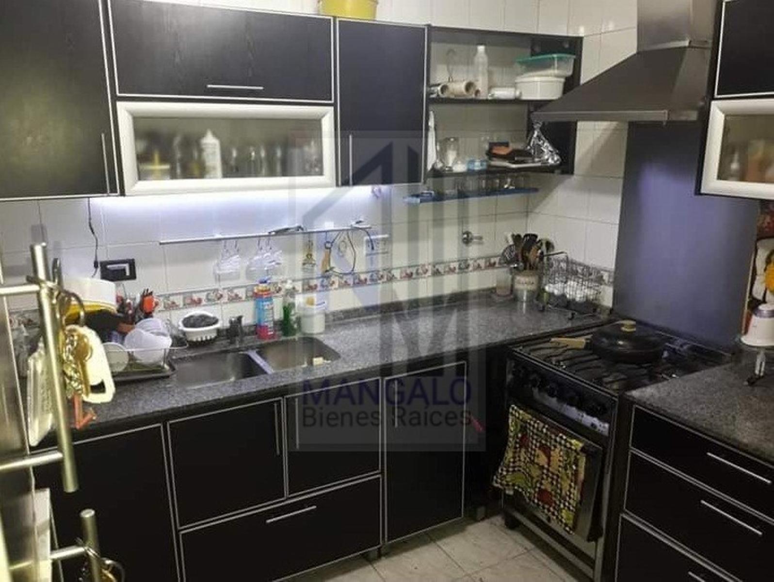 Ramon Falcon 4800 · Villa Luro — foto 5