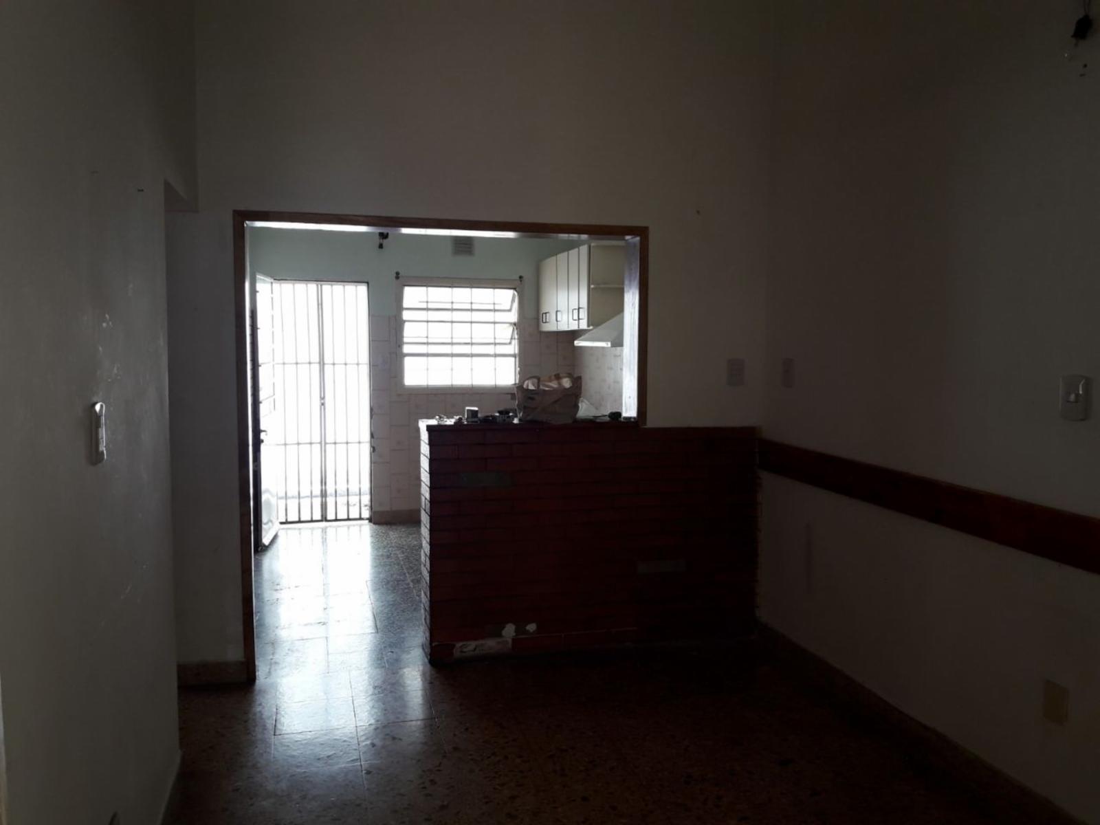 Udet 2550 · Tres De Febrero — foto 5