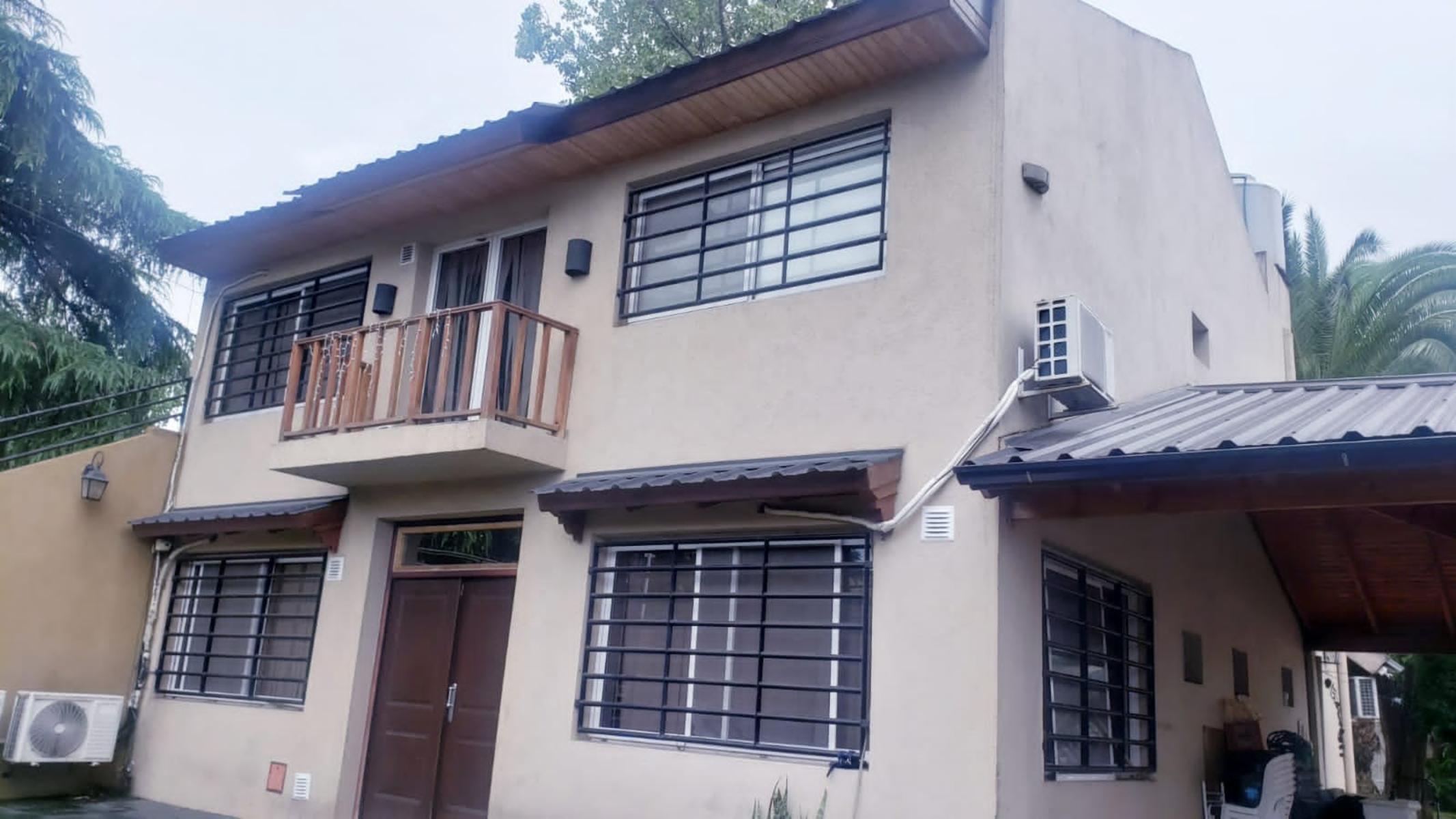 ¡GRAN OPORTUNIDAD… - INTERESANTE CASA DE DOS PLANTAS EN VILLA LUZURIAGA