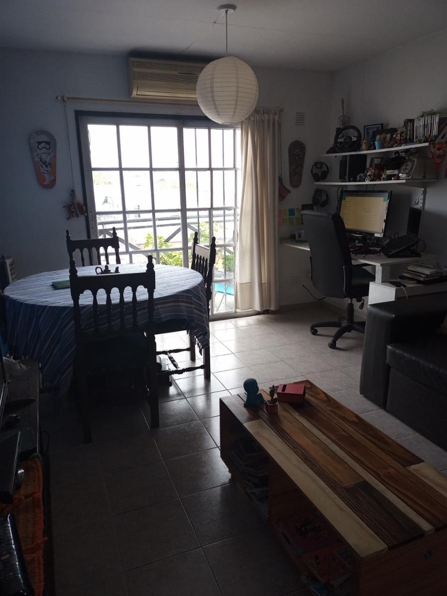 murias 300 · Morón — foto 3