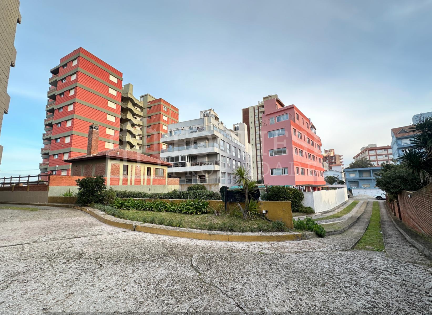Avenida Buenos Aires y Costanera · Villa Gesell — foto 22