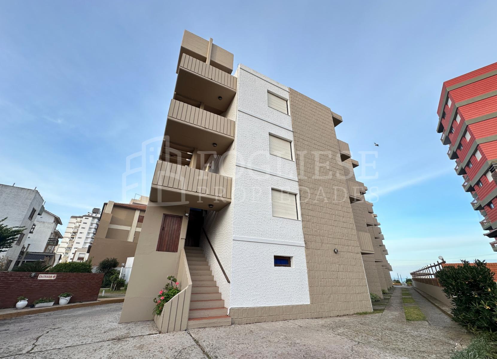 Avenida Buenos Aires y Costanera · Villa Gesell — foto 24