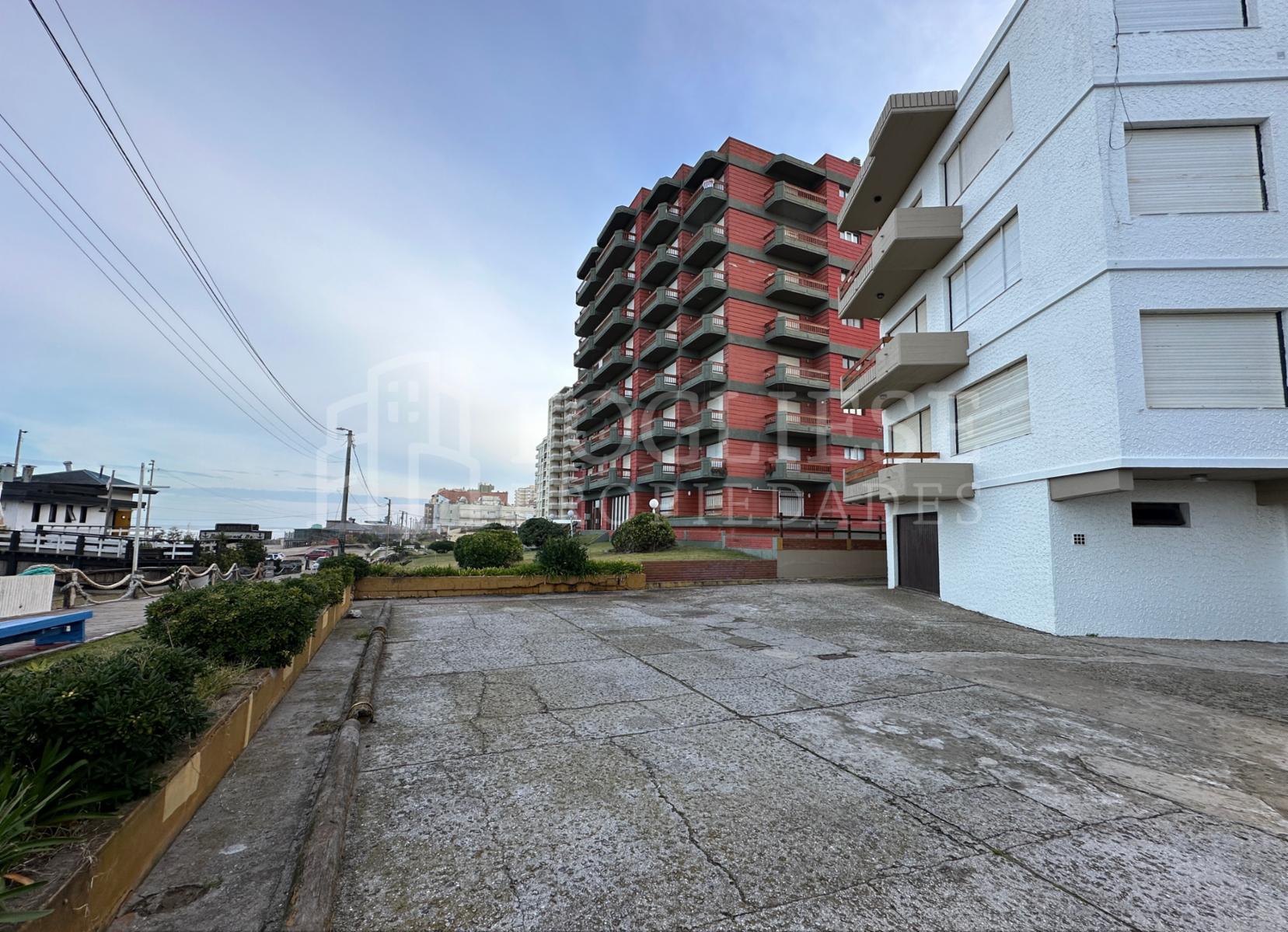 Avenida Buenos Aires y Costanera · Villa Gesell — foto 29