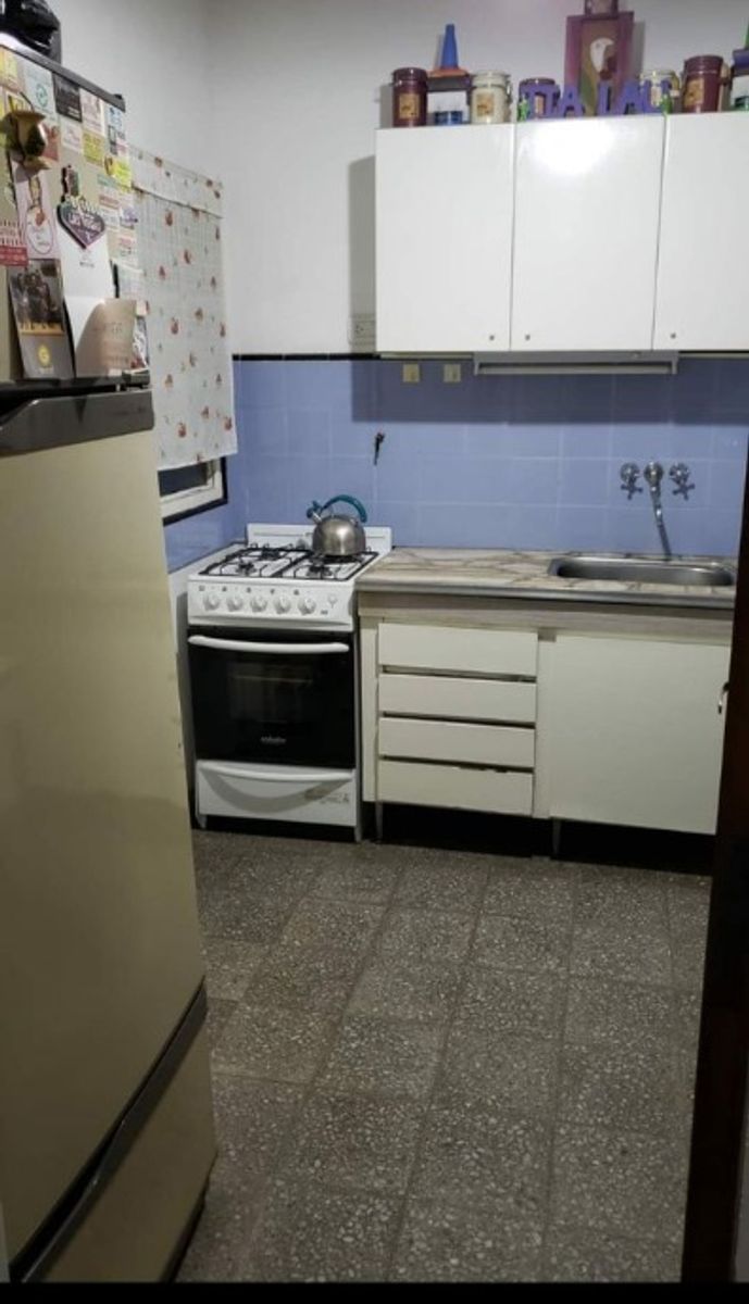Suipacha 808 · Morón — foto 3
